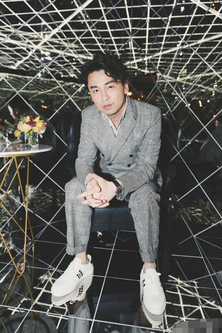 雷佳音采访称最近将减少综艺:怕观众看到我