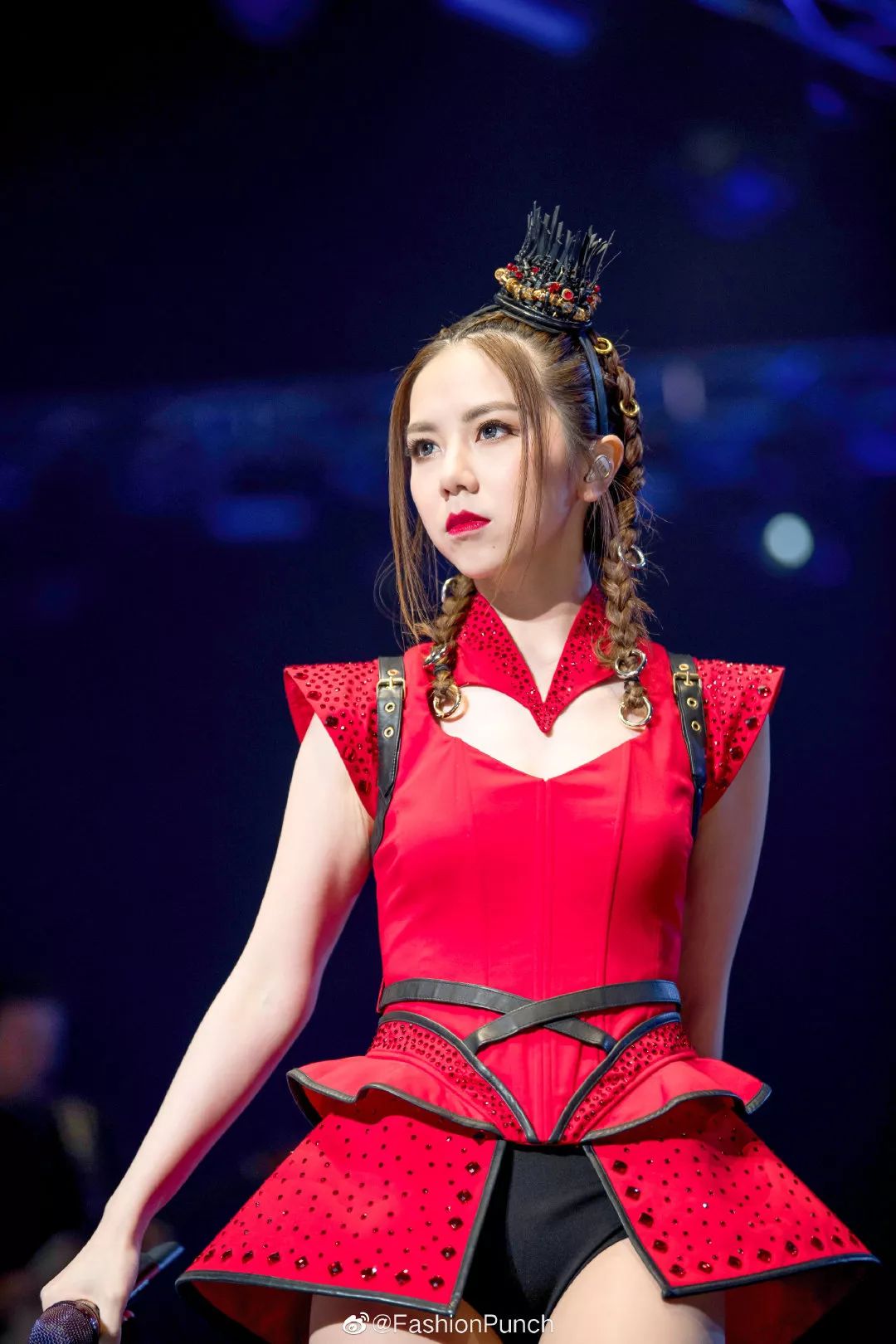 进来挨打 | 邓紫棋的发型师又被骂