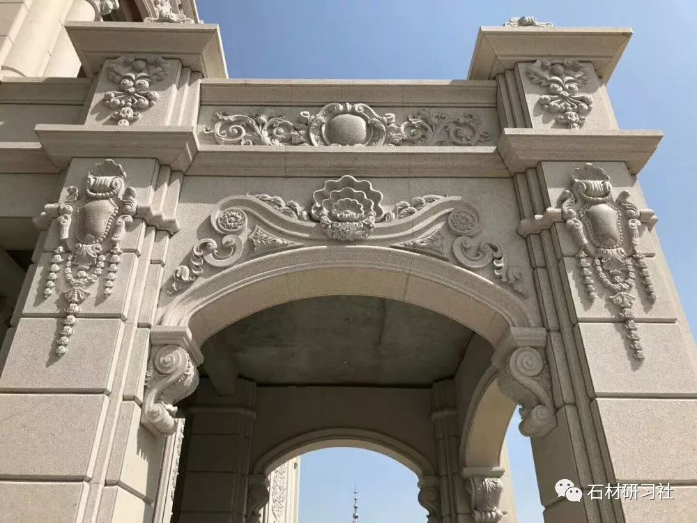 石材外墙 | 这样的独栋石材别墅才叫豪宅!