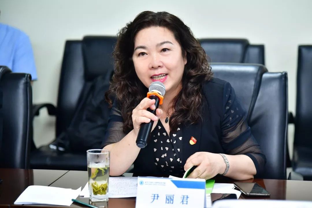 海淀区委书记于军调研海淀进校