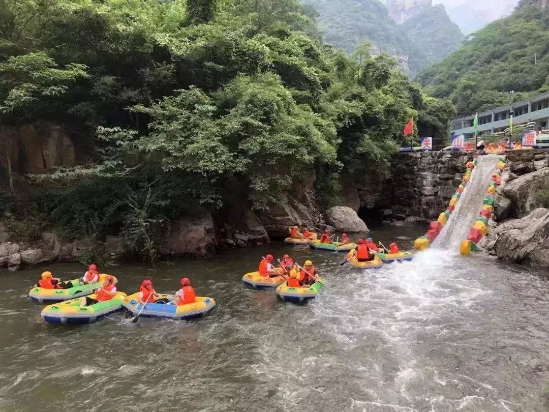 漂流时长约50分钟,起于三岔河,止于怡心潭,全部漂流活动都在高山峡谷