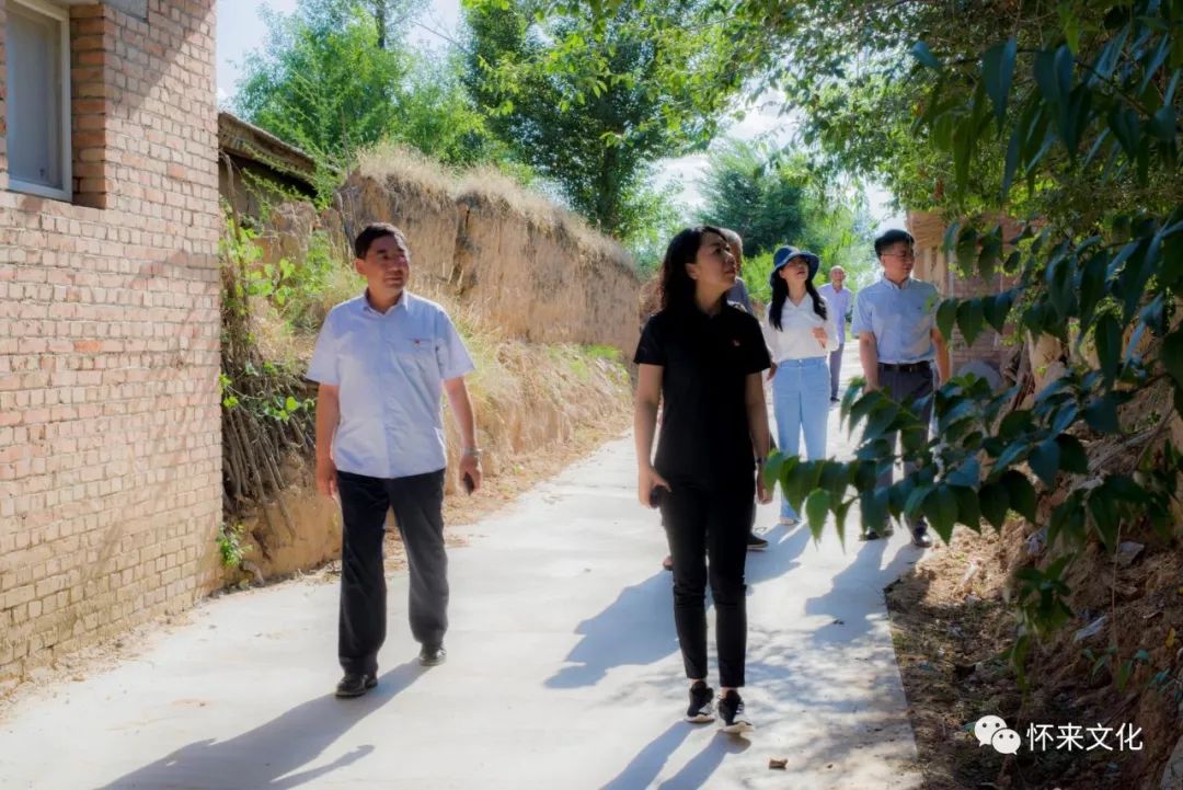 老区慰问见真情红色基因永传承政府副县长黄晓静到孙庄子乡慰问老党员