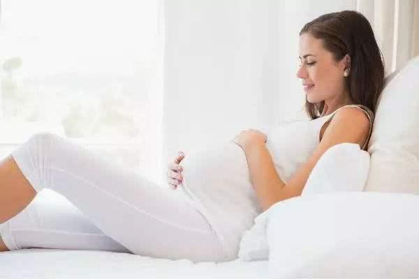 為什麼有些孕媽是上懷，而有些孕媽是下懷，影響分娩方法嗎？ 未分類 第3張