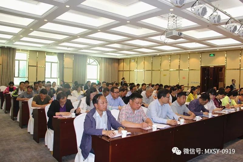 会上,县委常委,县委统战部部长周龙平同志代表县委,县政府致欢迎词