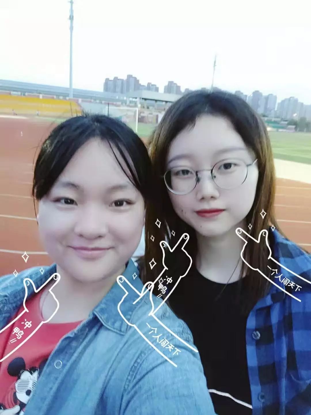 王馨迪16级医学检验技术本科(2)班,参加勤工助学