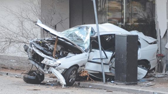 亚裔男撞死学生后逃回祖国,现要求澳洲法院对自己进行宽大处理 亿万先生客户端下载