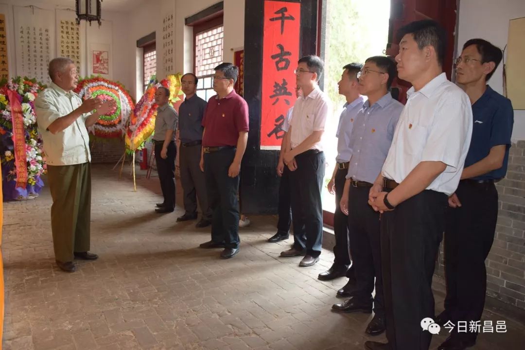 最多的时候魏铁良一天接待过8拨人.每个节假日