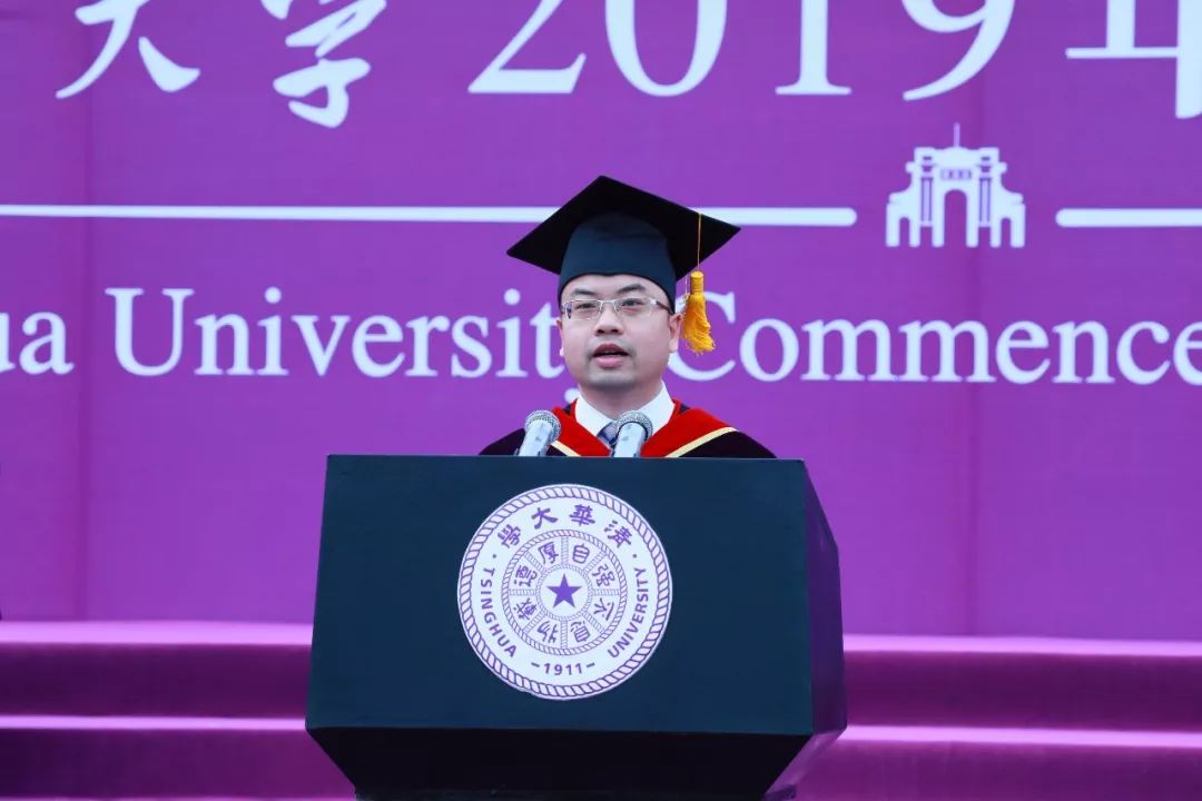 校友代表谢邦鹏在2019年研究生毕业典礼上的发言 | 自强不息,在平凡中不断超越 新濠天地备用网址