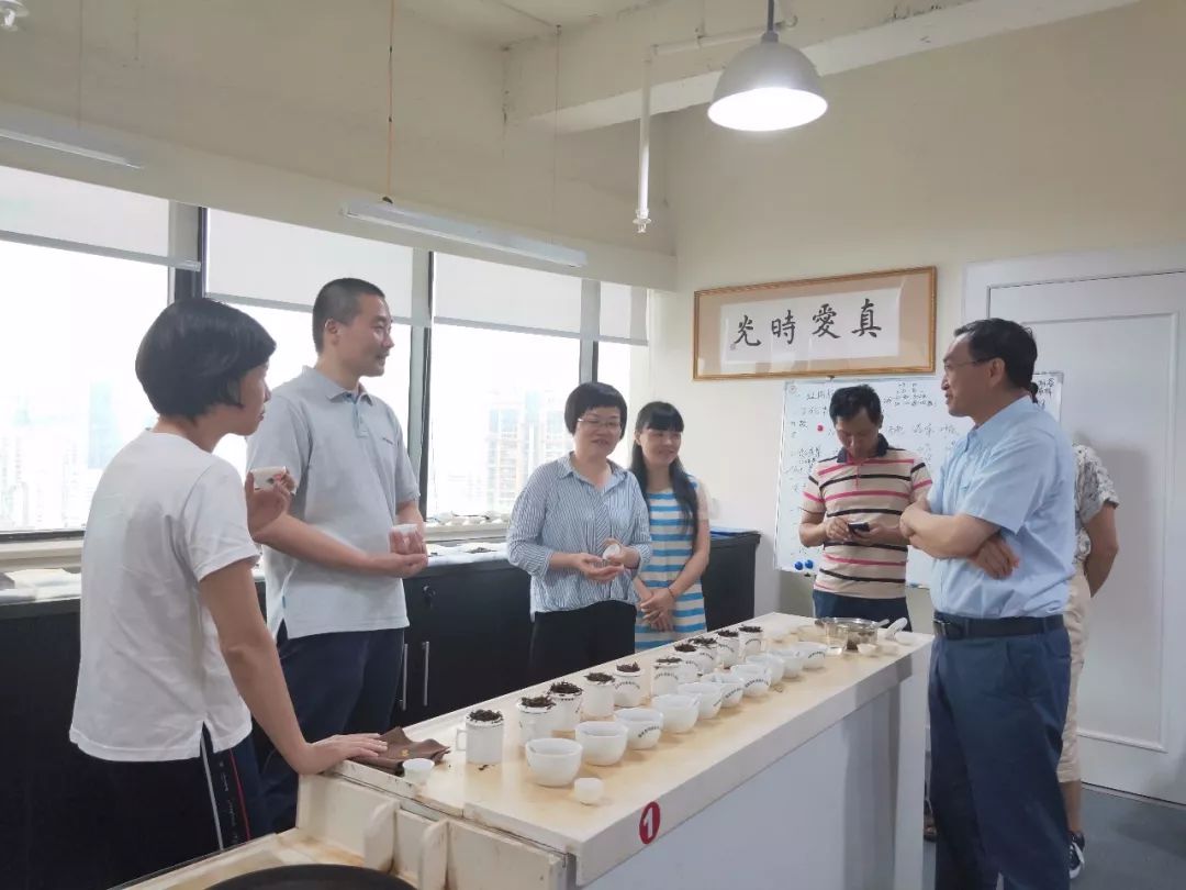 号外湖南农业大学黄建安教授一行到访元泰红茶创客空间