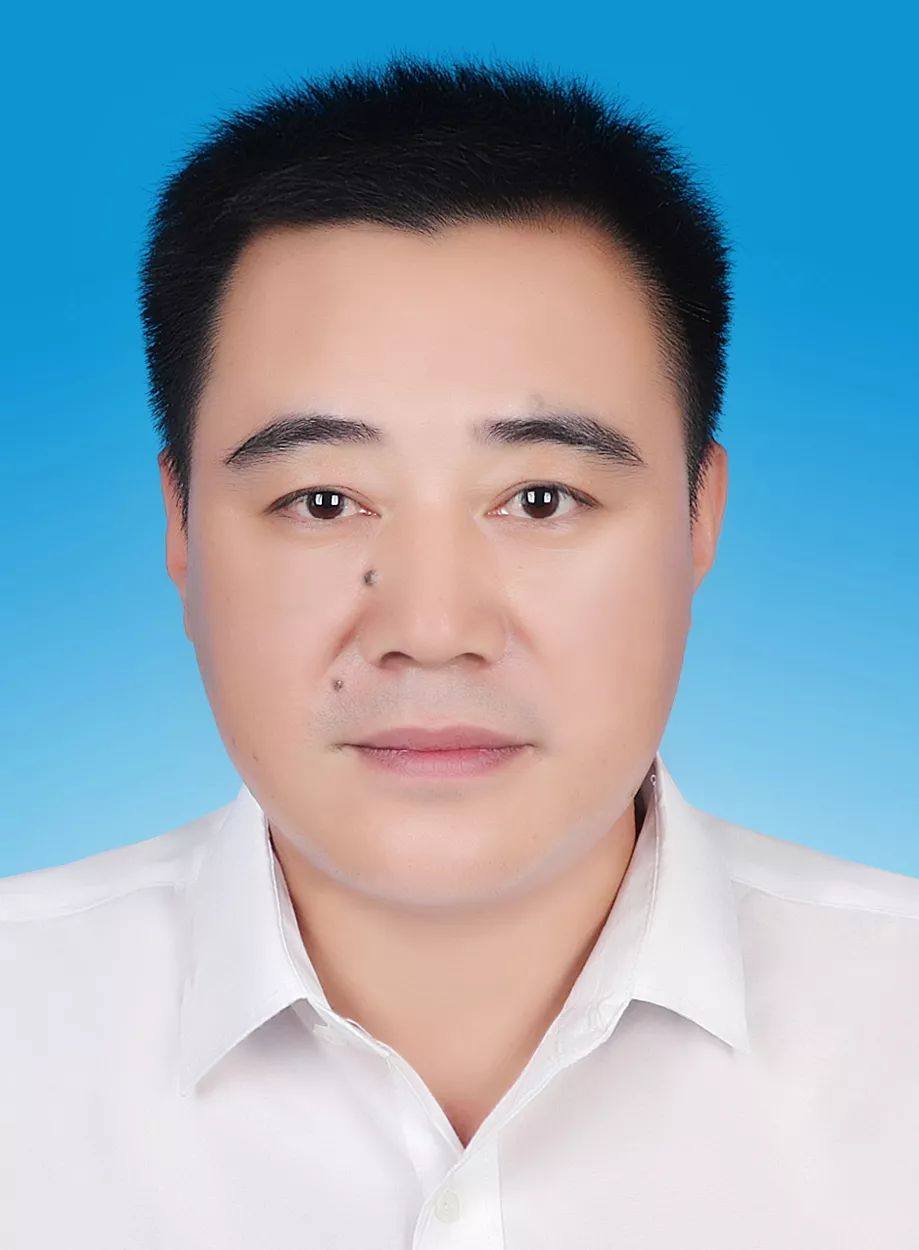 现任中共常山县委组织部干部科科长,拟任县直单位副科级领导职务.
