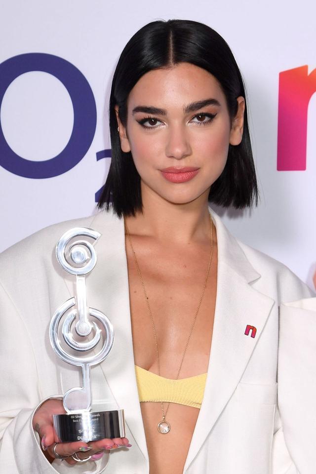 杜阿·利帕dua lipa在伦敦参加nordoff robbins o2 silver clef奖