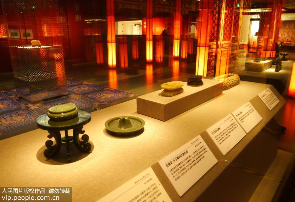 北京:故宫器座藏品首次出宫 132件藏品展宫廷艺术之美_展览
