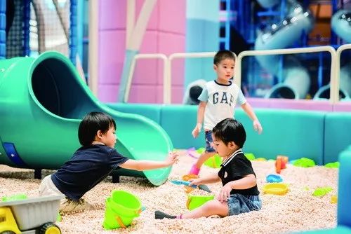 几个月的宝宝可以带到商场去玩 f7e1c111dd9c41d0a0ea40943726f021.jpeg