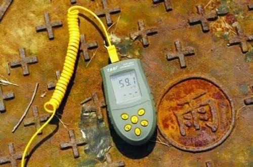                    男童碰到它后手烫掉层皮！这些夏季常见的“街头凶手”一定要远离