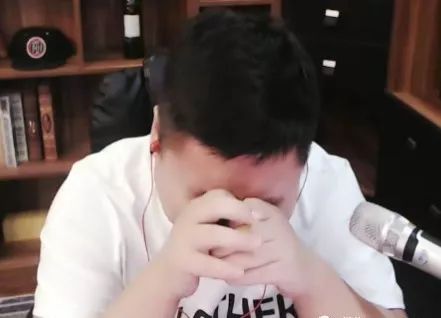 送小白龙上路前妻大橙子报仇,小白龙!