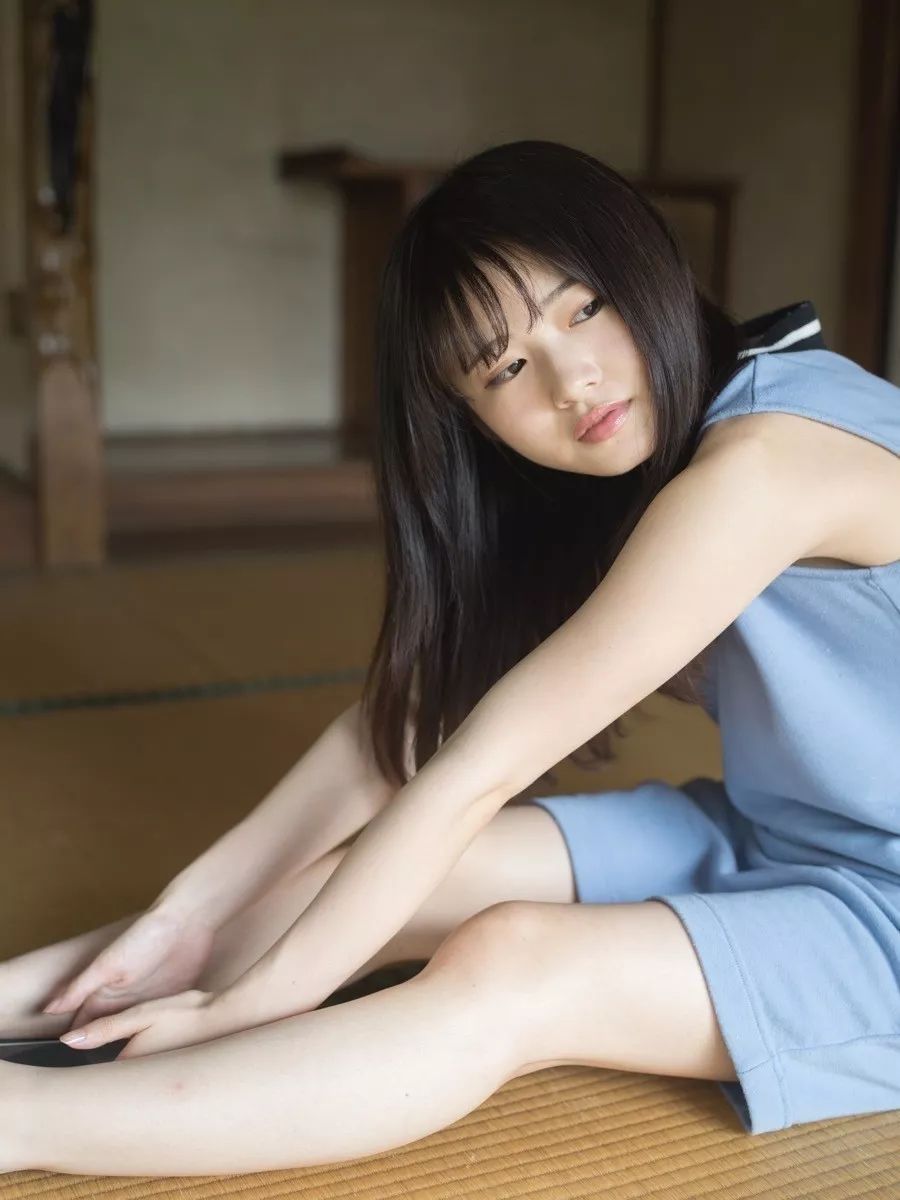 制服少女-青山裕企