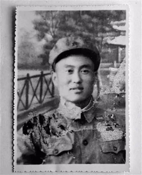 (张富清少时)