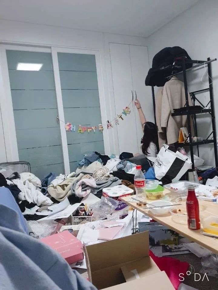 最脏乱房间大赛.这能住人?