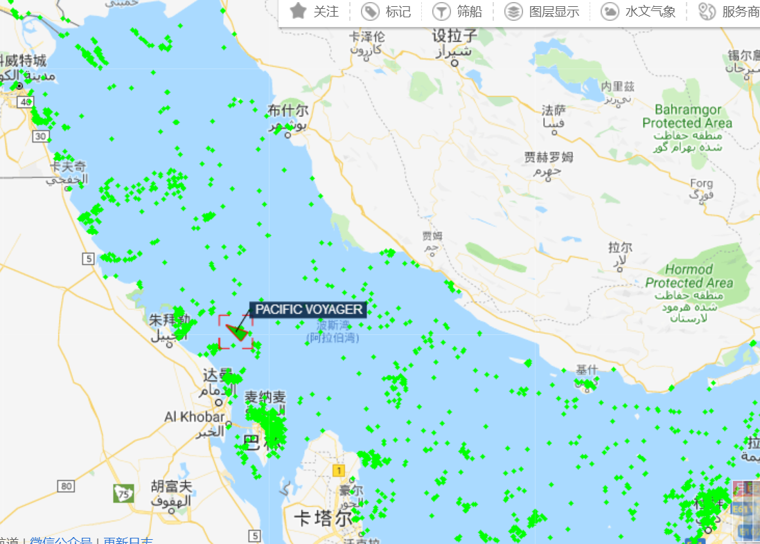 之前(本文起笔时间),船舶的位置就在波斯湾中部公海区域无动力漂流