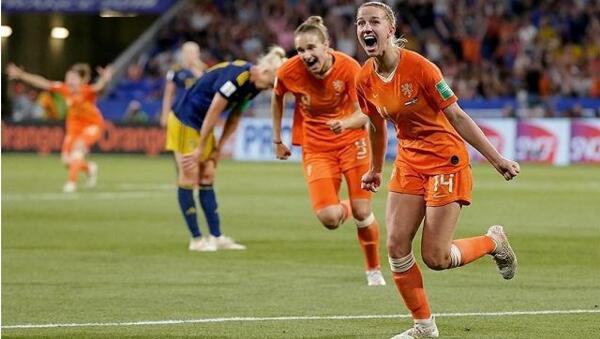 荷兰女足在欧洲杯上勇往直前