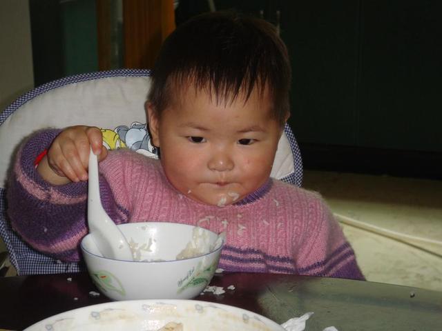                     忠告家长：这两种常见的辅食，最好别给娃吃，后果不仅是长不高