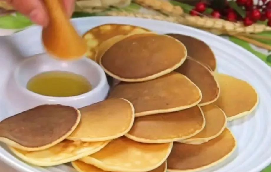 宝宝辅食丨酸奶鸡蛋饼,健康有营养!(9M+)