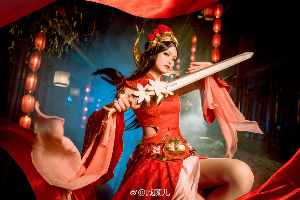 玩家cos大圣娶亲走红,电影级画质堪比皮肤原画!露娜仙气十足!