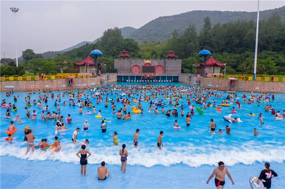 汤山水魔方狂浪来袭!南京潮人盛夏玩水必备属性!