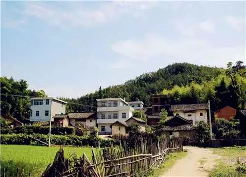 啥时候还能分宅基地 ee11b1a67bcb4350bde5e4720bb96dfa.jpeg