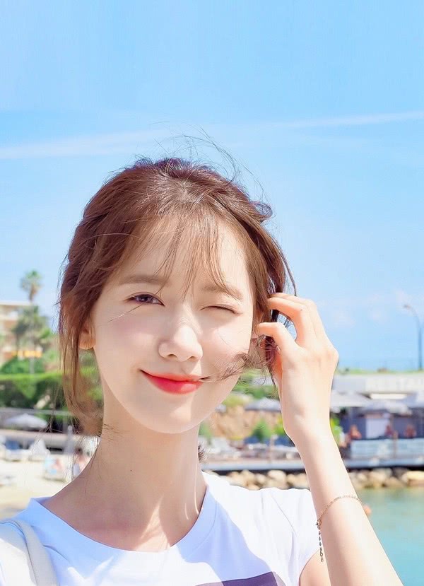怎么变得更加淑女 02a7215519204d41a20b9e878320da05.jpeg