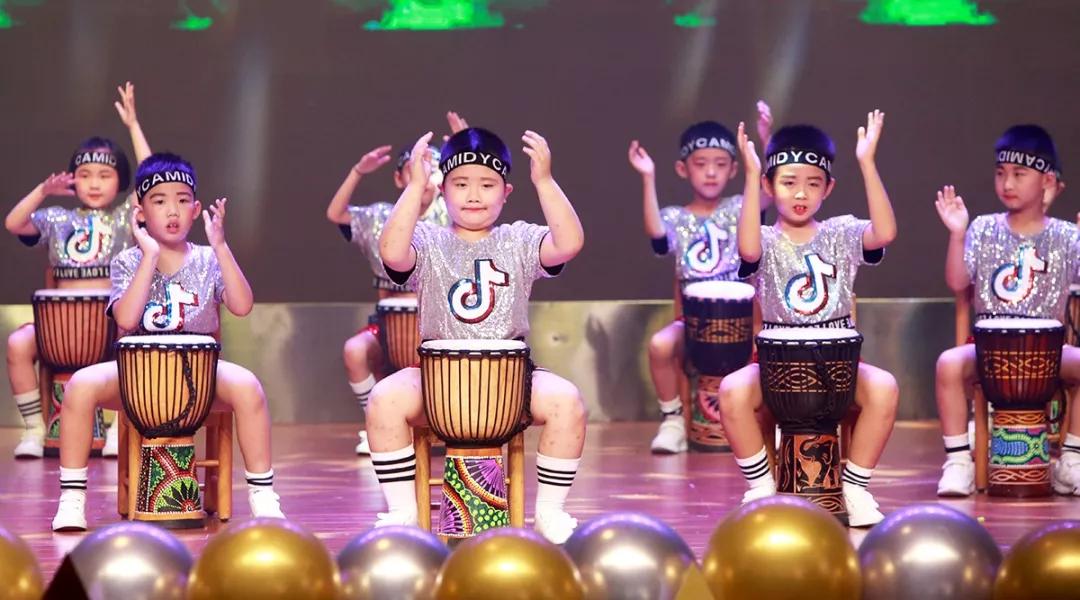 春夏秋冬猜成语_看图猜成语(3)