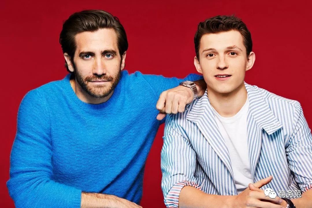 奚梦瑶何猷君领证了,证件照却惨遭PS…明星结