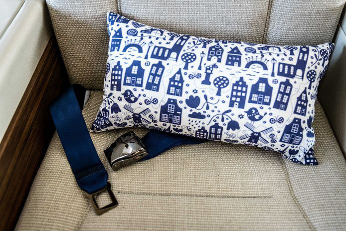 航盟总统卡:这个国家政府新专机亮相 国王或亲