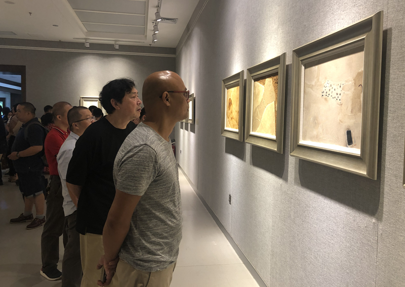 "境——孟远烘油画展"在桂林花桥美术馆举行