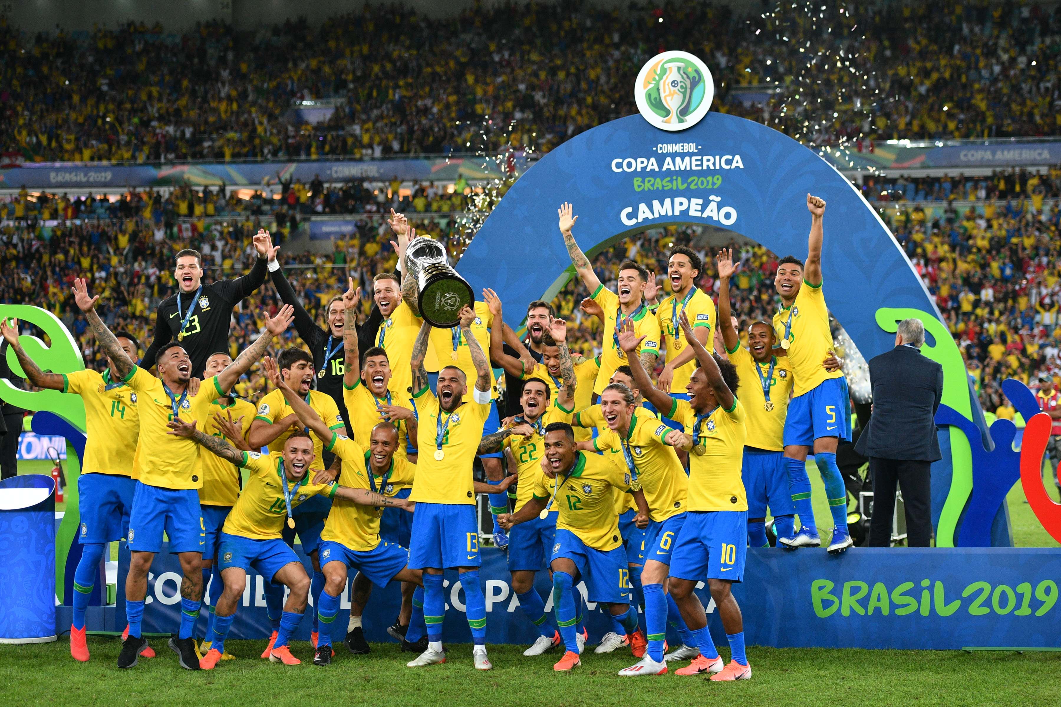 足球美洲杯:巴西夺冠