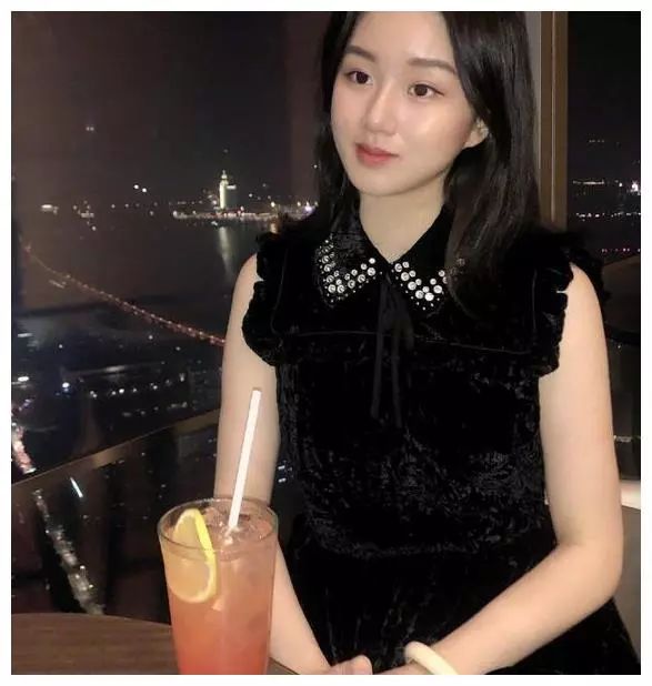 这位男星首次晒女儿正面近照,网友炸锅了.