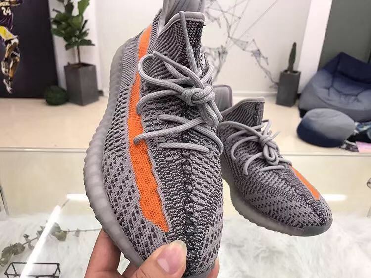 yeezy beluga v3