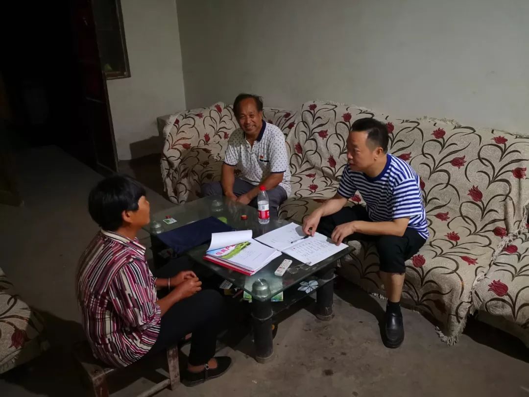 (龙门办入村完善档卡资料)来源丨高静编辑丨翁文阳返回搜狐,查看更多
