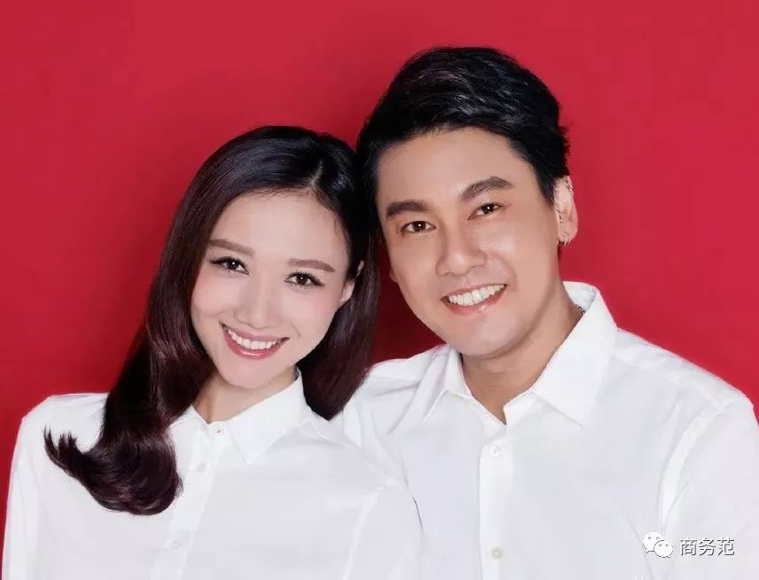 奚梦瑶何猷君领证了,证件照却惨遭PS…明星结