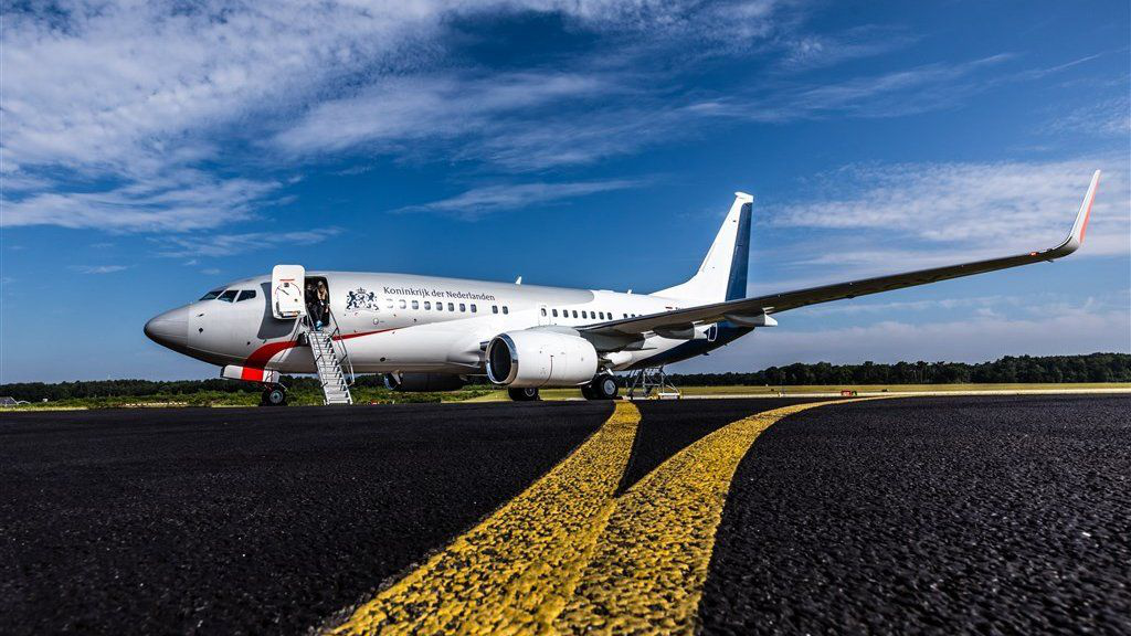 航盟总统卡:这个国家政府新专机亮相 国王或亲