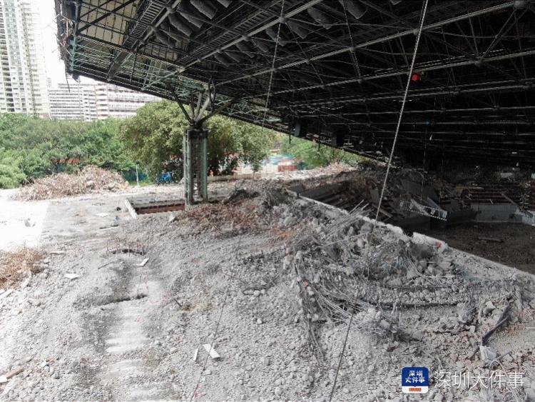 深圳市体育中心体育馆发生坍塌,南都记者无人机拍到场馆内部照片
