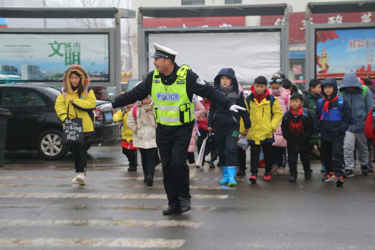 天津辅警招聘_锚定标准,打造新时代公安铁军(5)