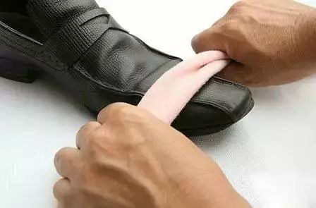 擦皮鞋的局长！（深刻！）