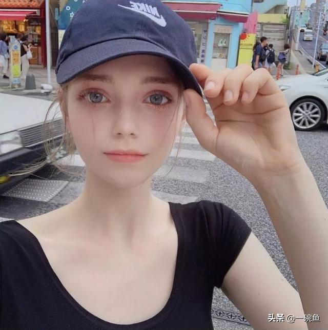 98年的德韩混血女孩,这张整容都不敢这么整的脸,是真实存在的?_chloe