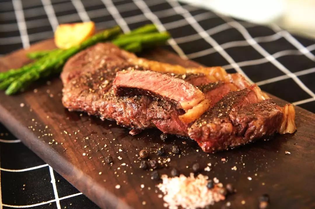 牛肉怎么做牛排简单 cccca4662a3b4e1c831c7db7285b2304.jpeg