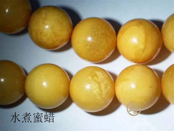 为什么蜜蜡里面有气泡