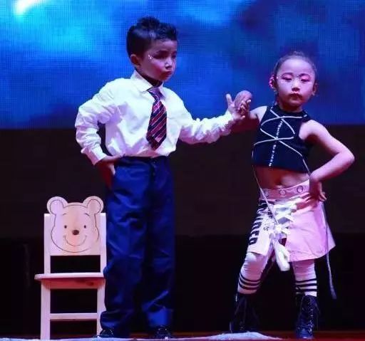 2c32c375987c4f58ae949151fafaa727.jpeg