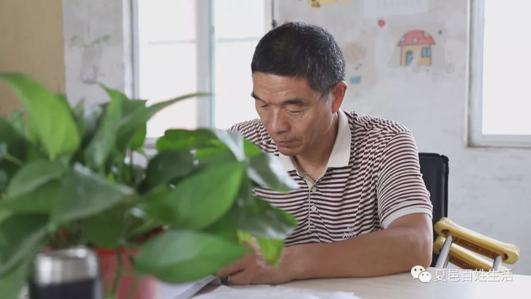 高位截肢教师刘启林坚守讲台三十余年