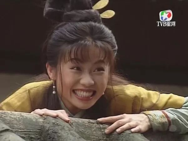 1998年还有一部《花木兰》,主演是港姐陈妙瑛.