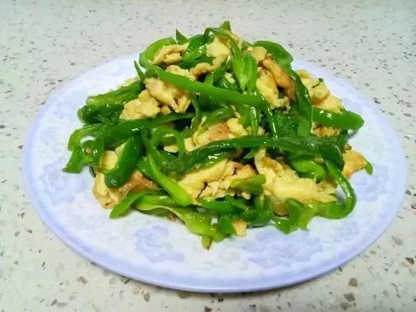 炒哪些菜适合放大蒜叶 9352f8e06001479386e5dc75e53bcb59.jpeg